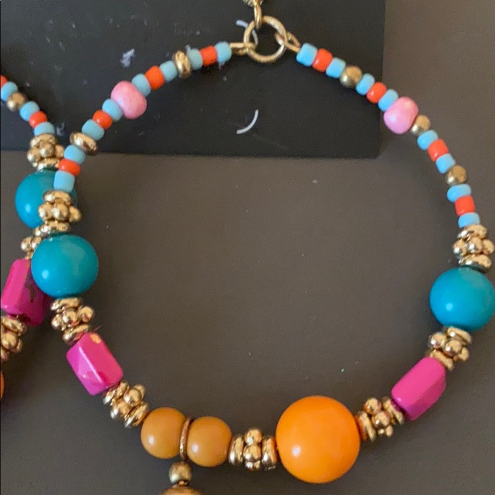 Beaded hoop earrings - Picture 2 of 3